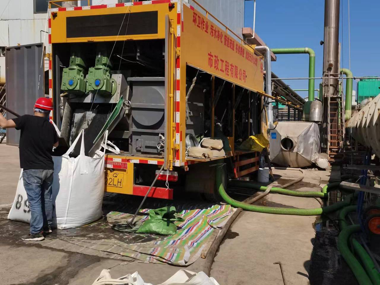 台江淤泥压干处理